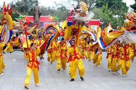 La fête printanière organisée dans plusieurs localités vietnamiennes
